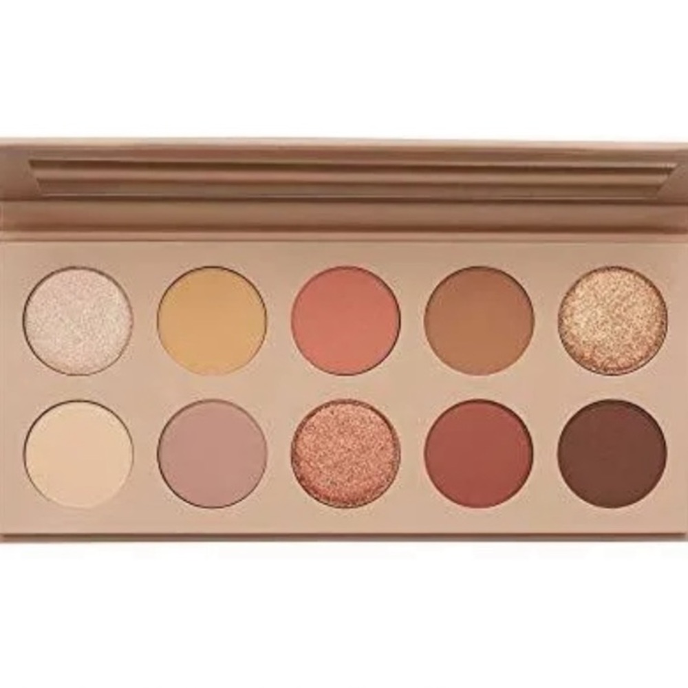 ✨NEW IN BOX KKW CLASSIC EYESHADOW PALETTE✨